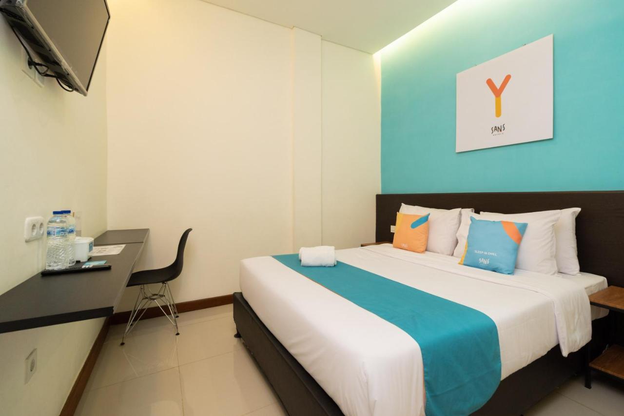 Sans Hotel Suryakencana Bogor Exterior foto