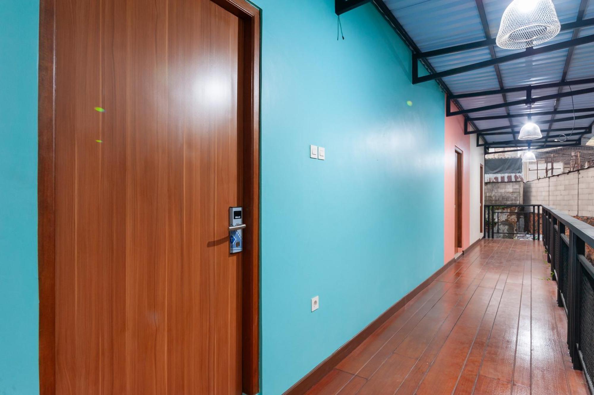 Sans Hotel Suryakencana Bogor Exterior foto